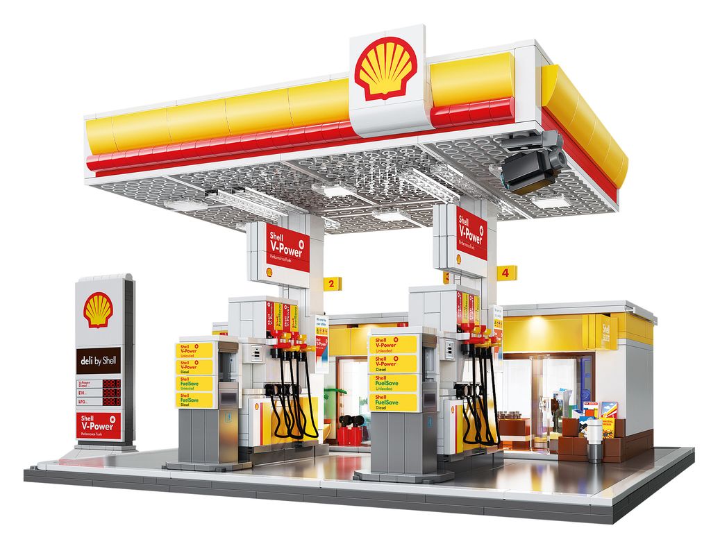 A model of a Shell gas station with a shop and car wash.