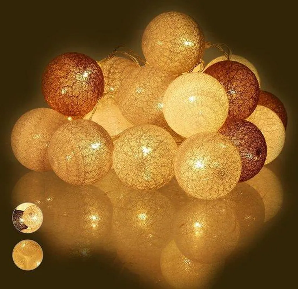 Guirlande à boules coton déco bohème blanc et gris, éclairage LED piles