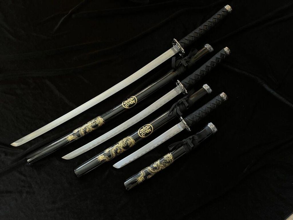 Japanisches Deko-Schwert Set 3-teilig – Katana Wakizashi Tanto mit Ständer und Scheiden – Samurai Replik, Sammlerobjekt, Wand- und Tischdekora...