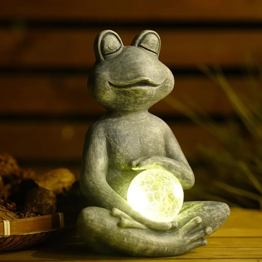 Grenouille de Yoga Solaire en Résine - Globe Lumineux Automatique