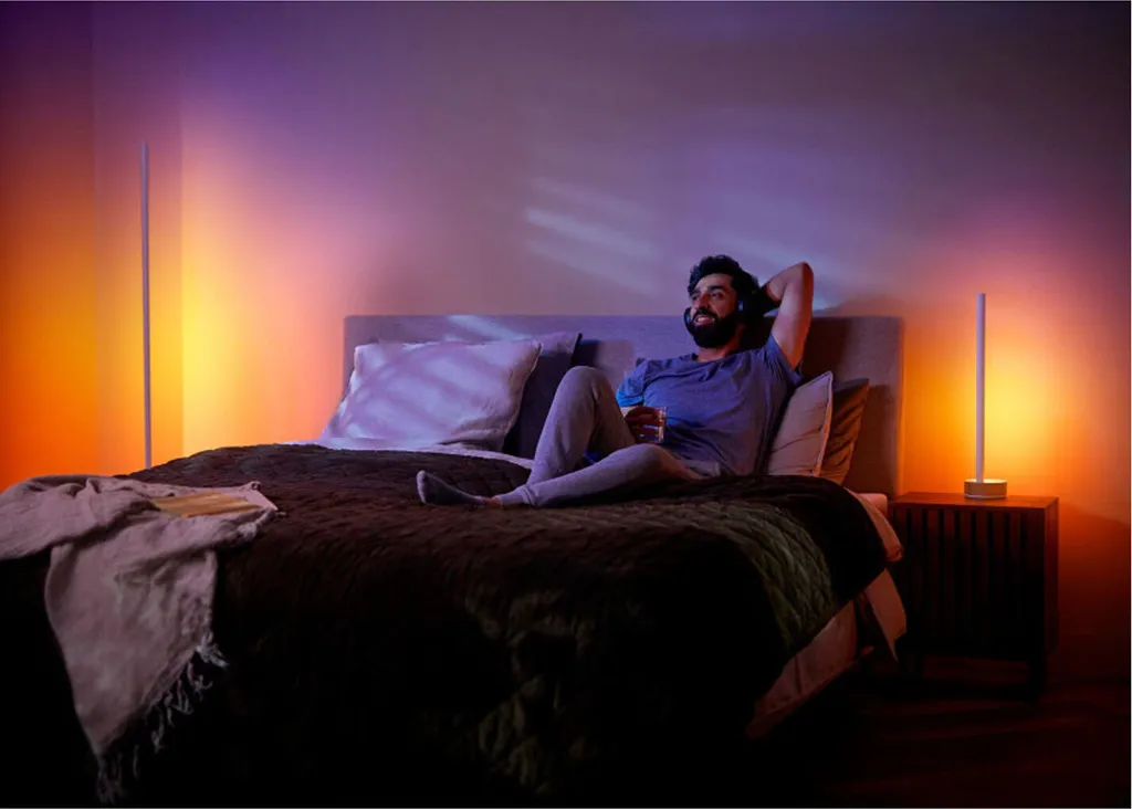 Philips Hue Gradient Signe Oak Lampe de table 730lm éclairage indirect - 13