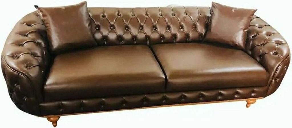 Casa Padrino Luxus Chesterfield Kunstleder Sofa Dunkelbraun / Naturfarben - Wohnzimmer Sofa - Wohnzimmer Möbel - Luxus Möbel - Wohnzimmer Einrich...