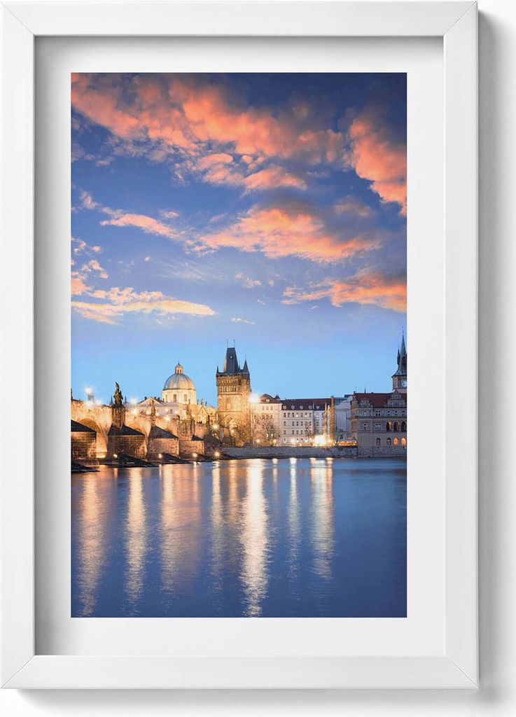 Stadtlandschaft am Abend– Wandbild mit Rahmen – Gerahmtes Bild – Wanddekoration – 20x30 cm – Weiß