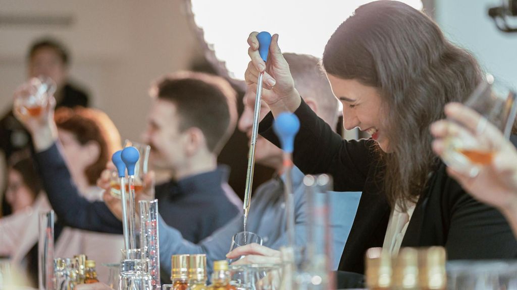 Jochen Schweizer Whisky Tasting Kappelrodeck (Cuvée); Erlebnis verschenken oder selbst erleben; Gutschein gültig für 1 Person Gruppengröße: 10...