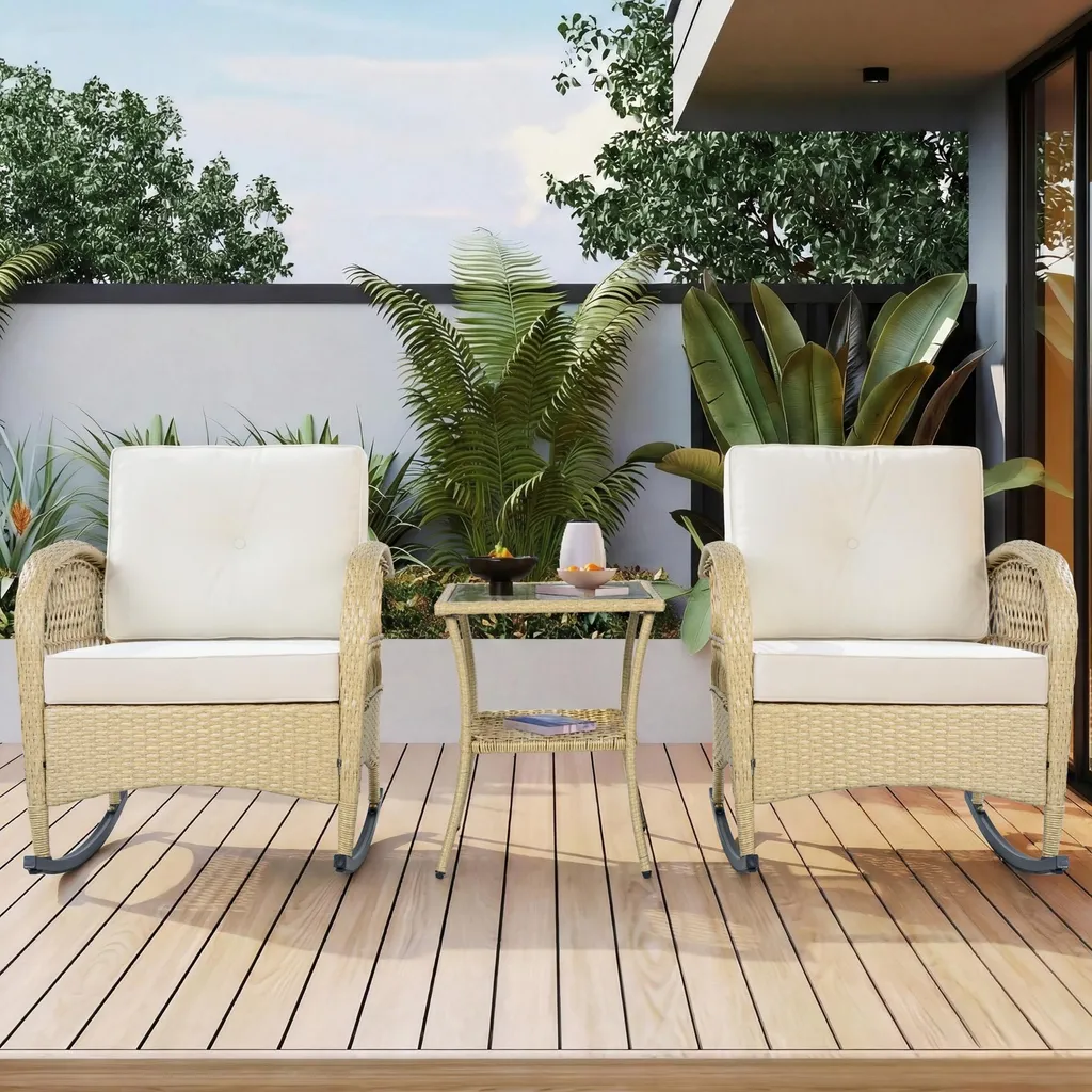 Fauteuil à bascule de balcon en rotin et table basse, coussins beiges - 8
