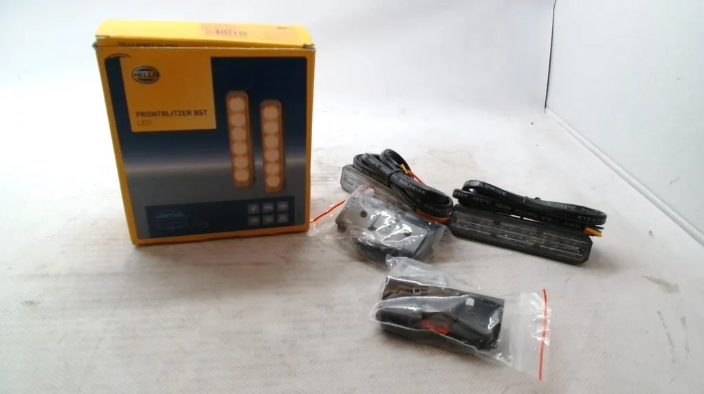 Feu rotatif 24V LED ambre HELLA haute visibilité pour camions DAF