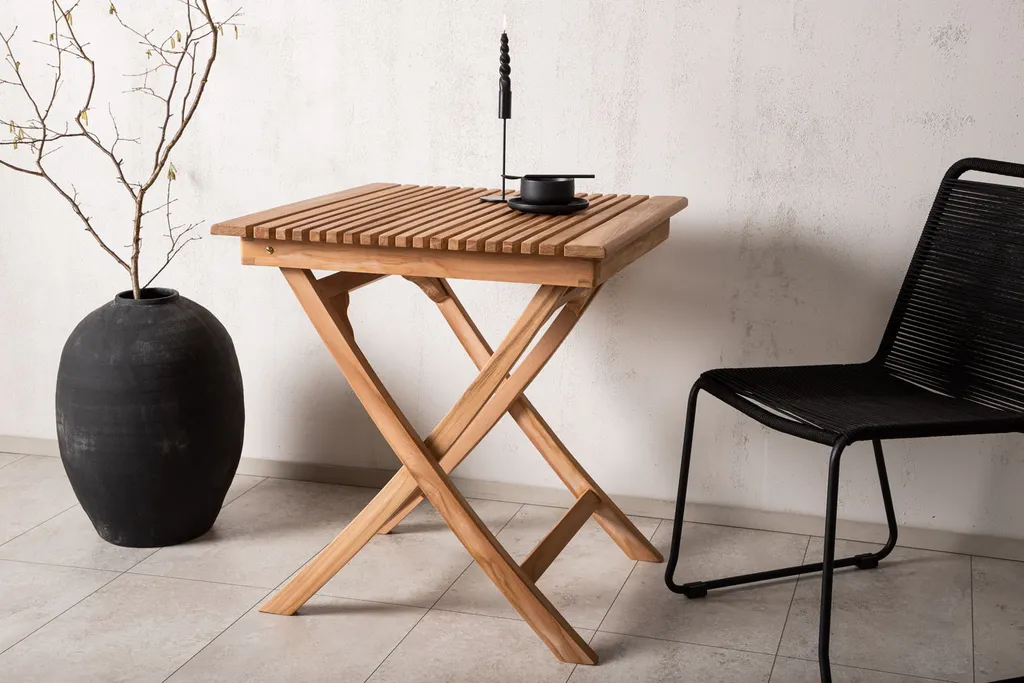 Table à manger dorée Ghana : la solution chic pour illuminer un salon - 5