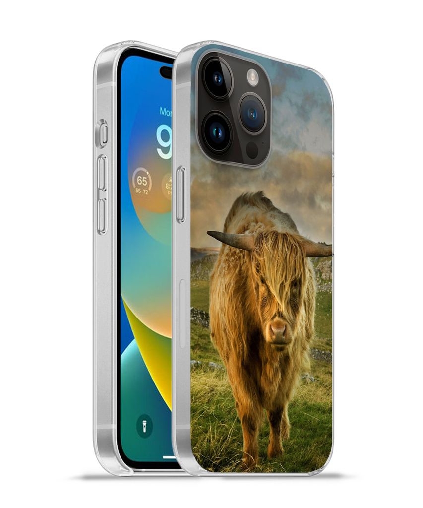 MuchoWow Handyhülle Schutzhülle Hülle für Apple iPhone 14 Pro - Softcase Schottischer Highlander - Gras - Berg Silikon Softcase Handy Hülle ...