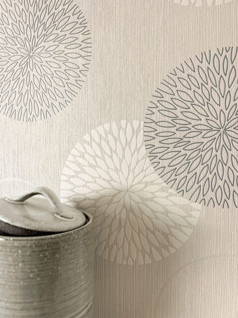 NEWROOM Tapete Raina Beige Vliestapete - Retro Kreise Punkte Germany