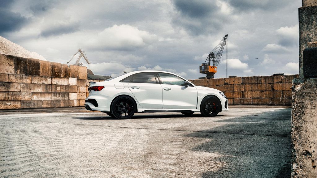 Jochen Schweizer Audi RS3 mieten (Wochenendmiete) Celle; Erlebnis verschenken oder selbst erleben; Gutschein gültig für 1 Person