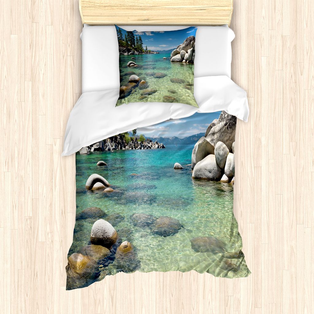ABAKUHAUS Lake Forest Bettbezug Set für Einzelbetten, Wasser Steine Lake Tahoe, Milbensicher Allergiker geeignet mit Kissenbezug, 135 cm x 200 cm ...