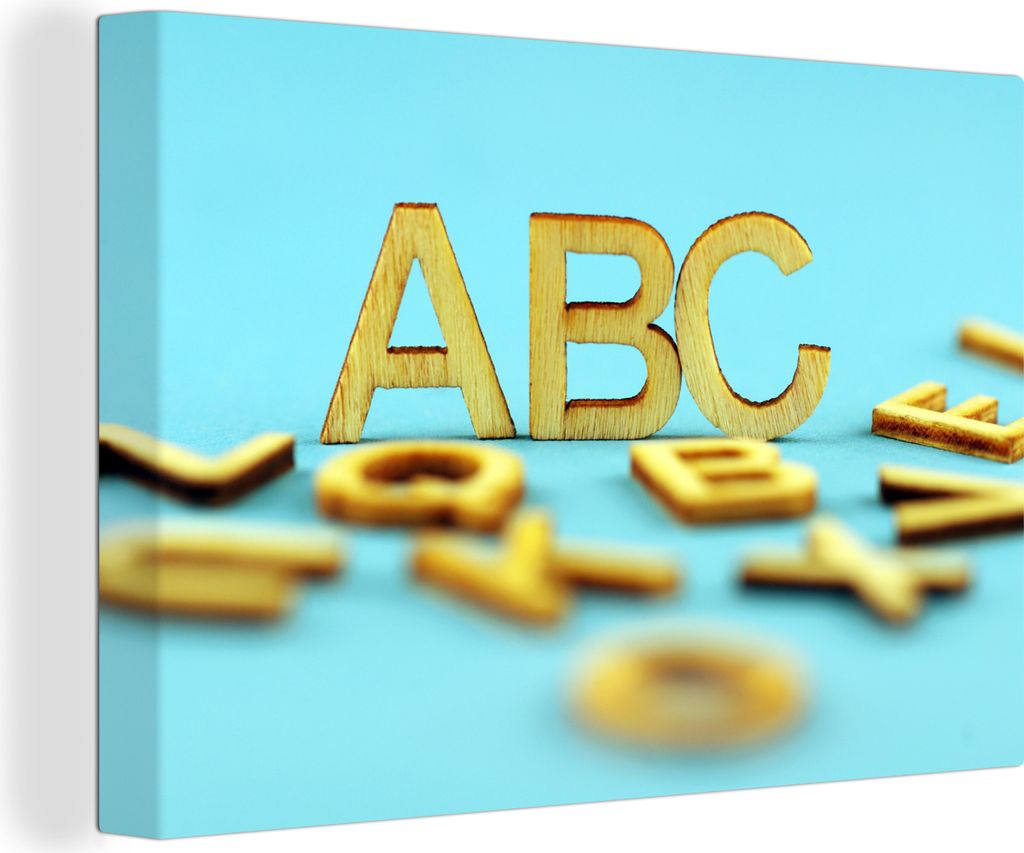 OneMillionCanvasses - Leinwandbilder - 140x90 cm, Ein paar Buchstaben des Alphabets im Wald, Wandbilder Kunstdruck Wanddekoration - Foto auf Lein...
