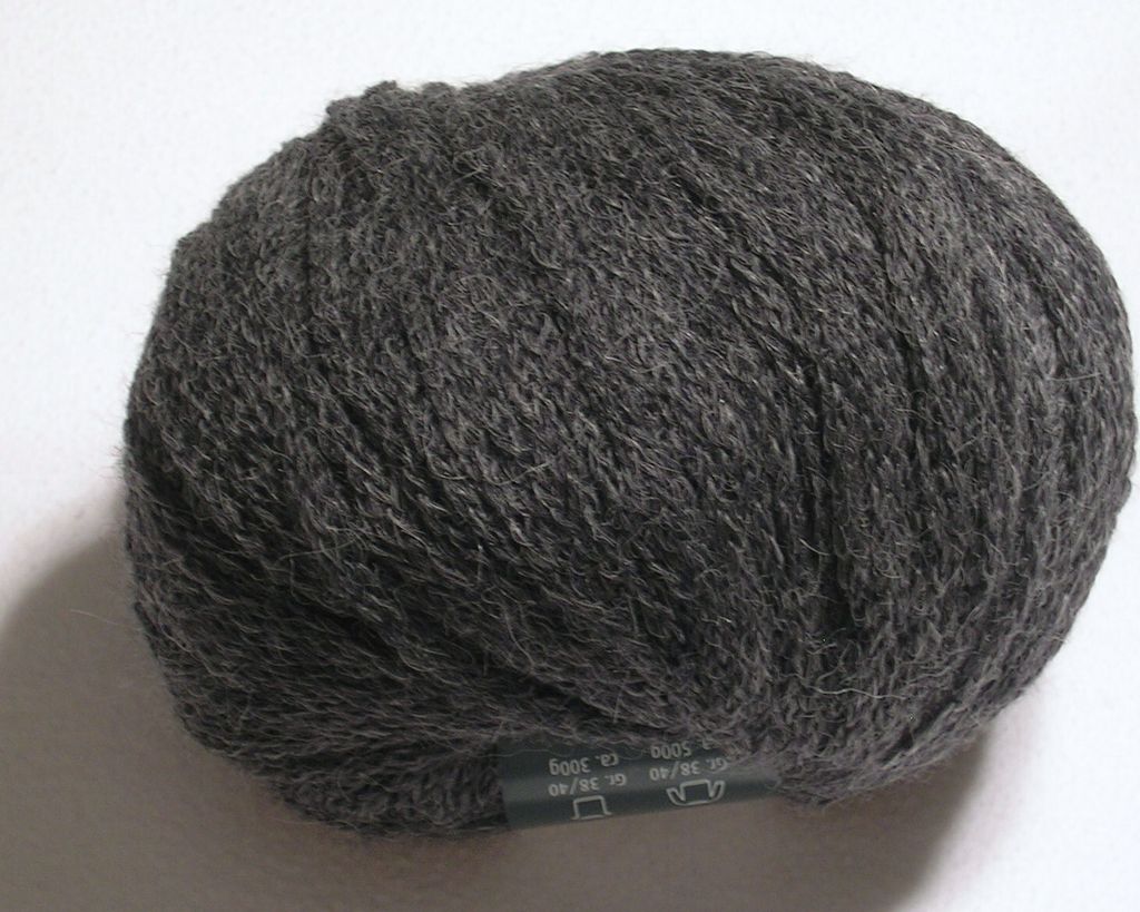Antigua von Schulana (110m/50g) - Farbe 51 (anthrazit)