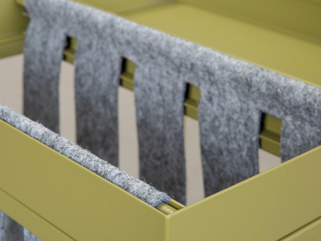 Dmora Couchtisch Dwilkin 35x40x35h cm Grün, Quadratisch Metallplatte