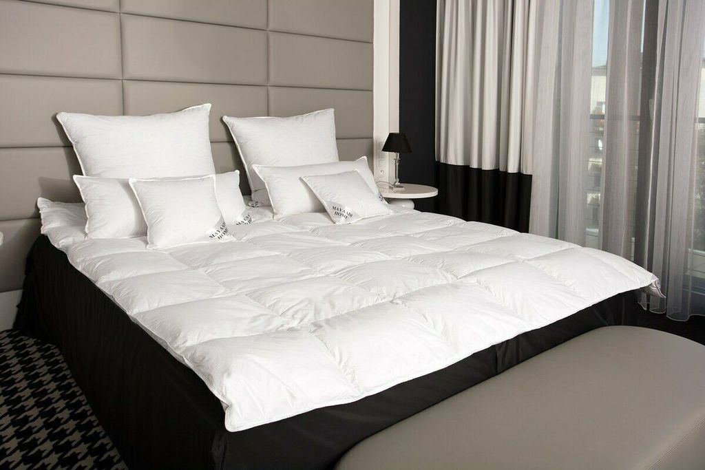 HS78 Daunendecke Bettdecke Sommer 15% Daunen - 85% Federn Decke 200x200 1000 G