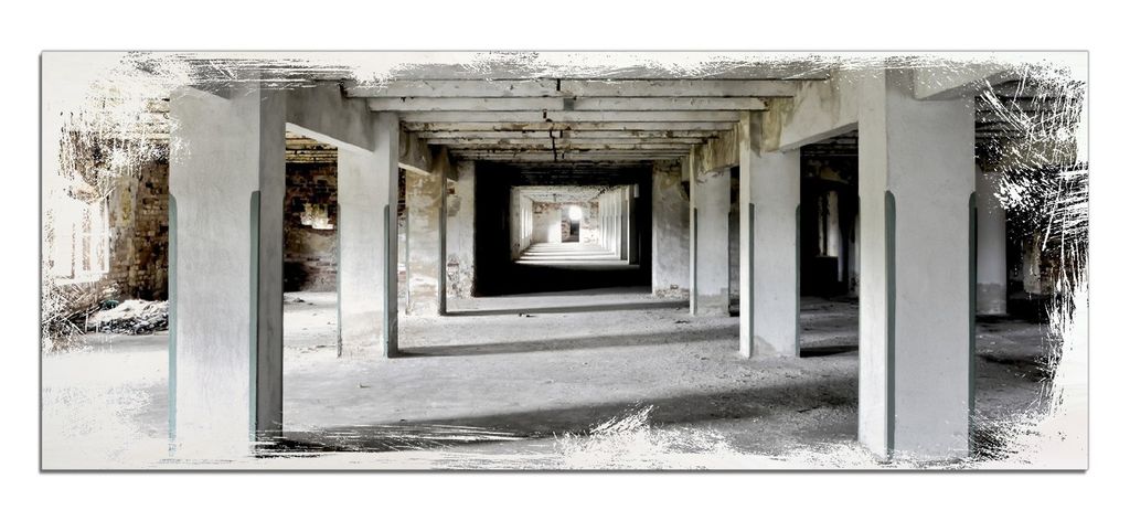 Wallario Kunstdrucke Wandbilder Holz in : Brillante Farben, Größe 50 x 125 cm Motiv Alte Industriehalle - einsame Lagerhalle einer Brauerei