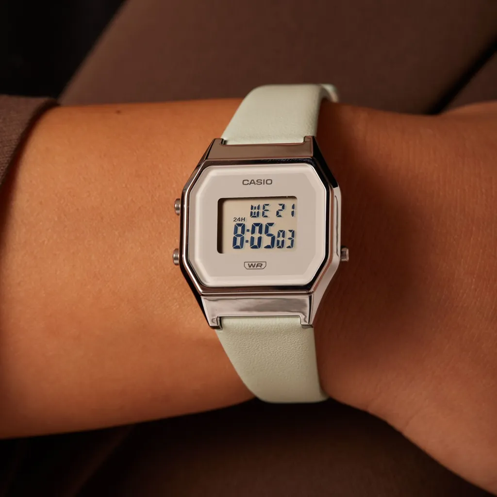 Regala un'Icona: Casio LA680WEL-3EF Orologio Vintage Verde Acqua - 4