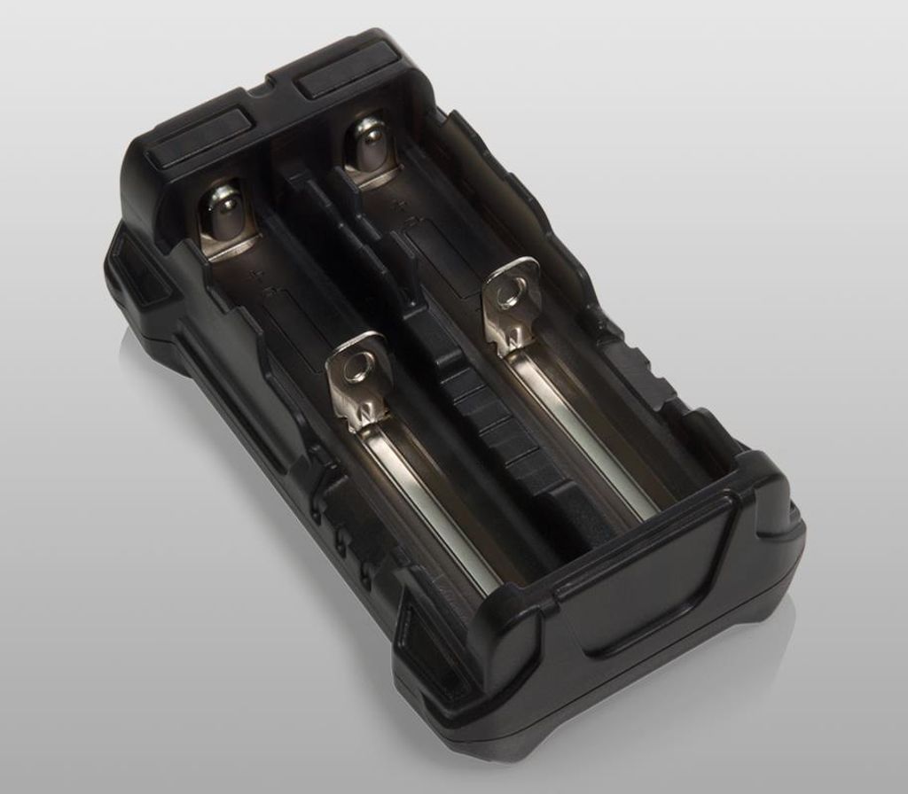 Armytek Handy C2 Pro Ladegerät / 2 Kanäle / LED Anzeige / Input 5V MicroUSB / Output 2x1A / Powerbank 2.5A / für IMR/Li-Ion, Ni-MH, Ni-Cd