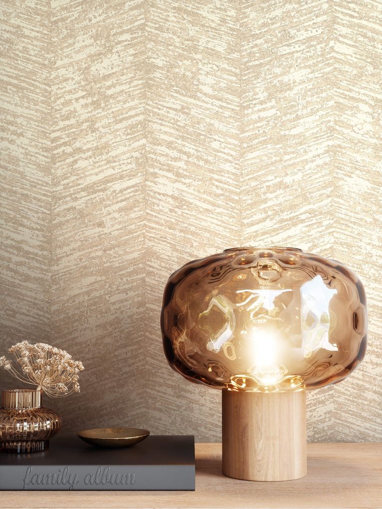 NEWROOM Tapete Beige Vliestapete Fischgrätmuster - Mustertapete Ethno Creme Ährenmuster Grafisch