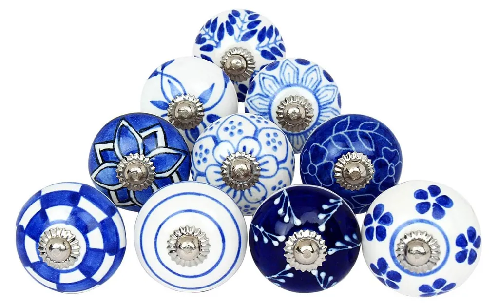 Rénovez vos Meubles avec ces 10 Poignées en Céramique Bleu et Blanc