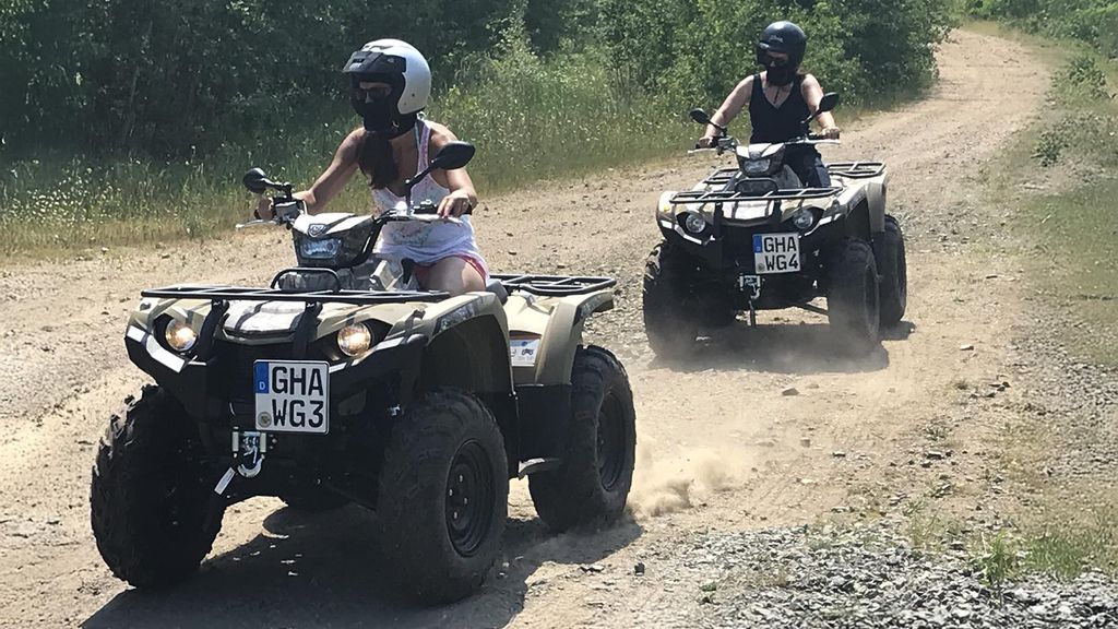 Jochen Schweizer Quad Tour Thale (3 Std.); Erlebnis verschenken oder selbst erleben; Gutschein gültig für 1 Person Gruppengröße: 8-10 Personen ...
