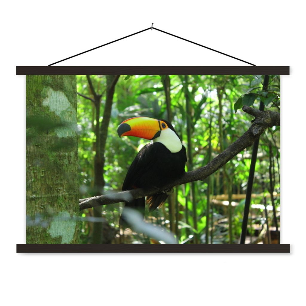 MuchoWow Textilposter Tukan im Baum 120x80 cm mit schwarzem Rahmen - Wanddeko