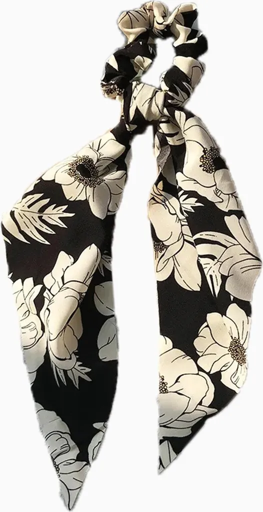 Foulard Lungo Voile Fiori Liberty Nero: Sciarpa Elegante Made in Italy
