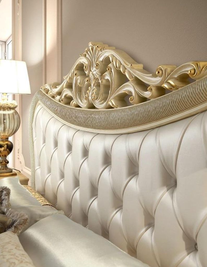 Chesterfield Bett Luxus Betten Polsterbett Doppelbett Klassisches Holz Hotel