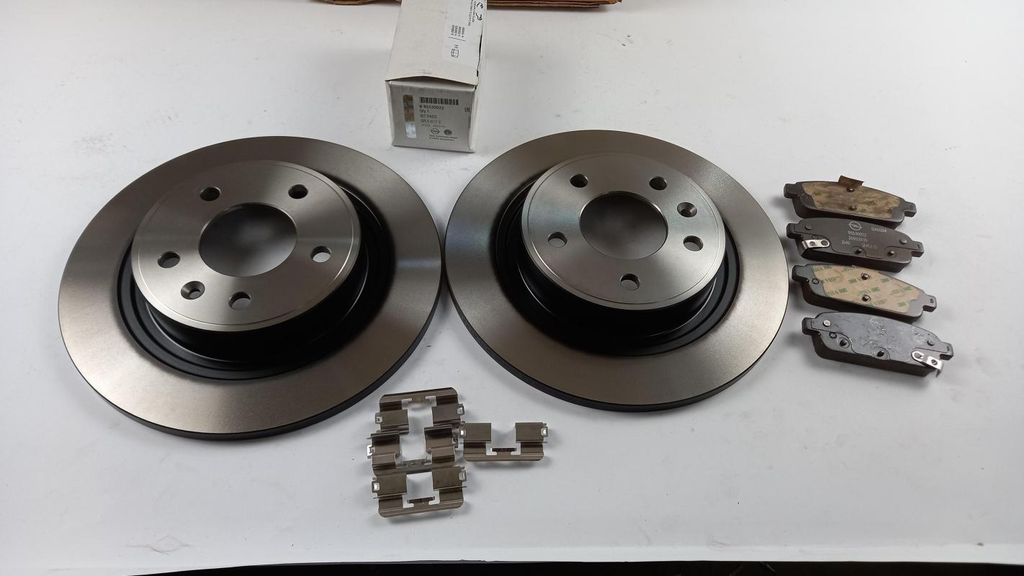 Original OE OPEL Bremsensatz 2 Bremsscheiben + 4 Bremsbeläge 1680582380