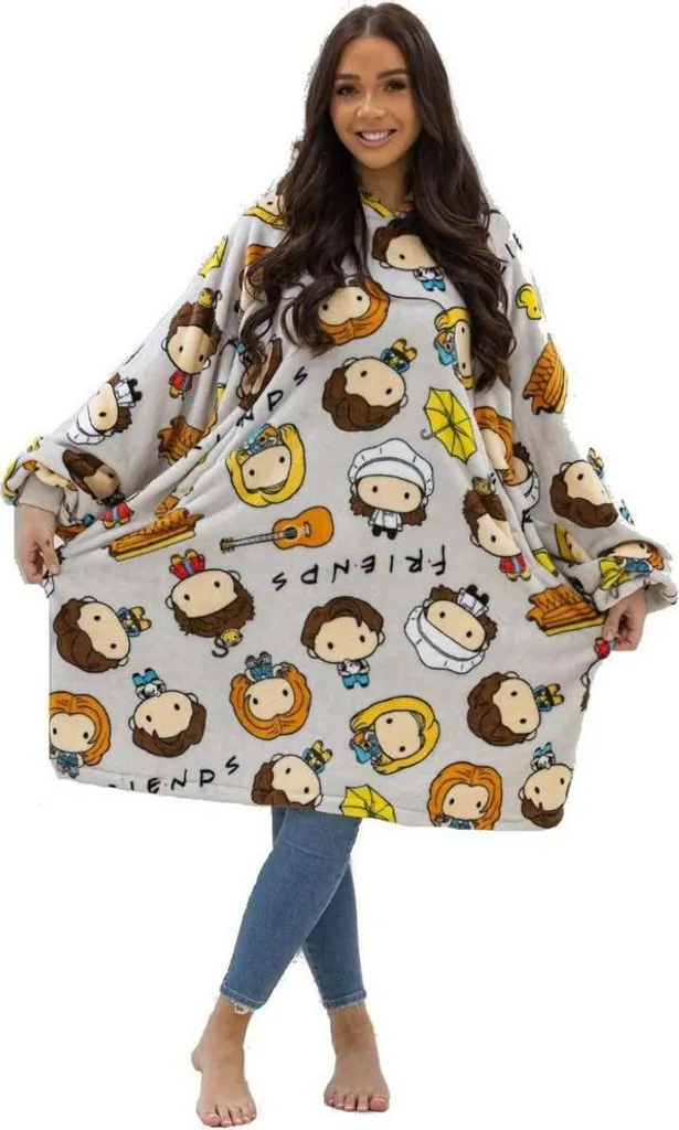 Ne craignez plus le froid avec cette Couverture à Capuche Friends Grise