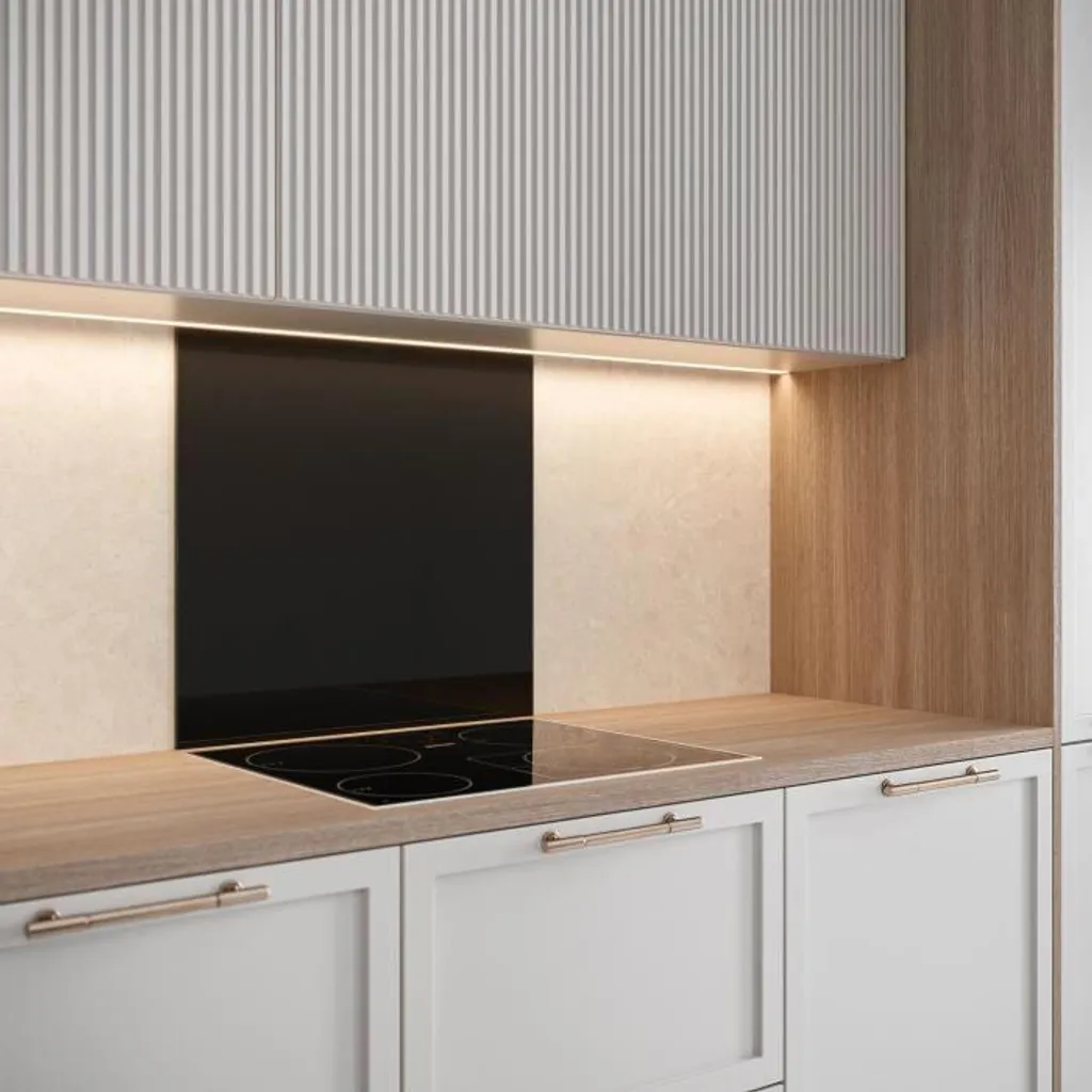 Paraschizzi Saint-Gobain Vetro Temperato Nero Opaco 45x90 cm Heat