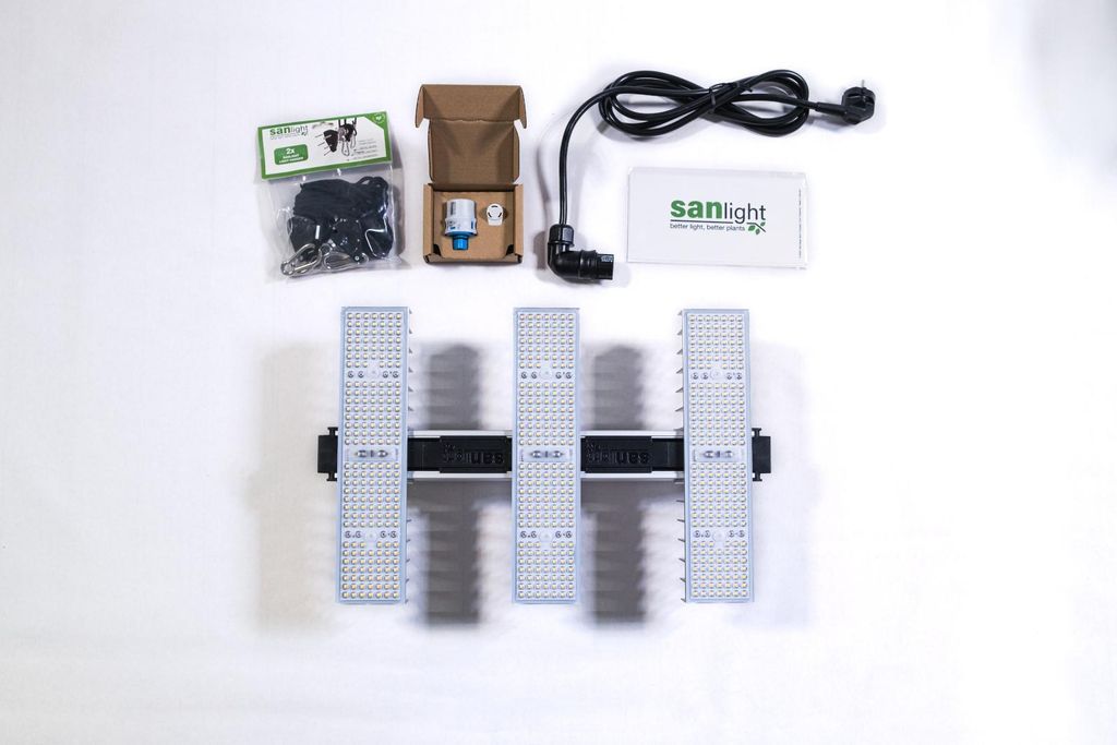 SANlight EVO 3-60 1.5 Set, Indoor Grow-Lampe, inkl. Hangers, Netzkabel, M-Dimmer, 545 μmol/s, 200W