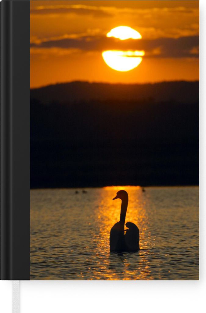 MuchoWow Notizbuch Tagebuch Haushaltsbuch Notebook A5 Schwan - Sonnenuntergang - Notizblock - Notizheft - Notebook - Schreibblock - Papier
