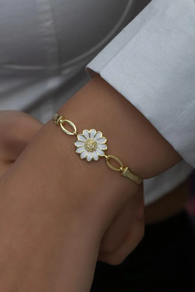 Bracelet argent doré durable : fini les bijoux qui ternissent au poignet