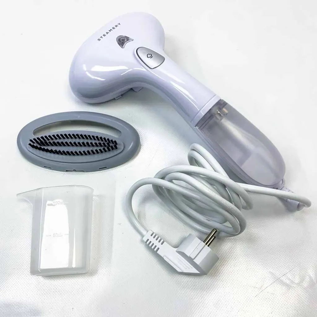 Adieu Plis Difficiles : Défroisseur Vapeur Steamery Cirrus 1 Portable