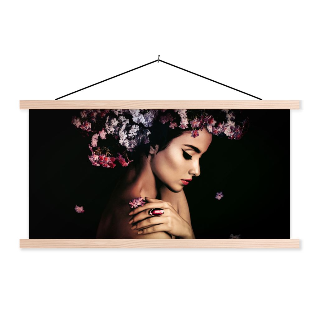 MuchoWow Textilposter Blossom - Frau - Rosa - Luxus 150x75 cm mit holzfarbenen Rahmen - Plakate