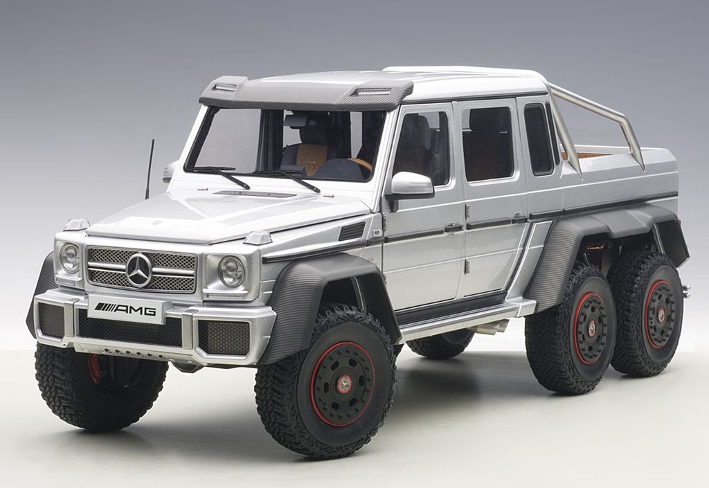 Mercedes-Benz G63 AMG 6×6 srebrny AUTOart 1:18 Zdjęcie produktu 