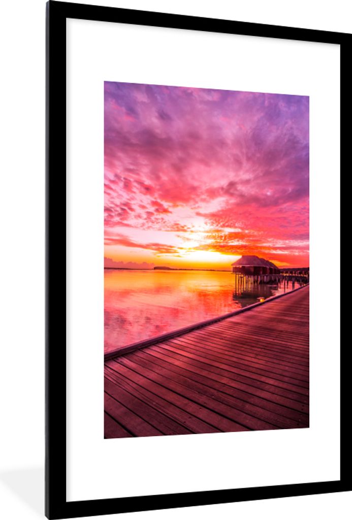 MuchoWow Gerahmtes Poster Steg - Wasser - Sonne - Rosa - Horizont 60x90 cm - Poster mit Schwarzem Bilderrahmen Wandposter Rahmen Foto Bilder - De...