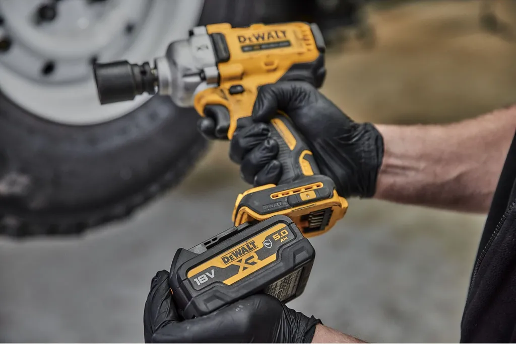 Clé à Chocs DEWALT DCF891NT-XJ 1/2 Haute Performance 812 Nm Brushless 18V - 15