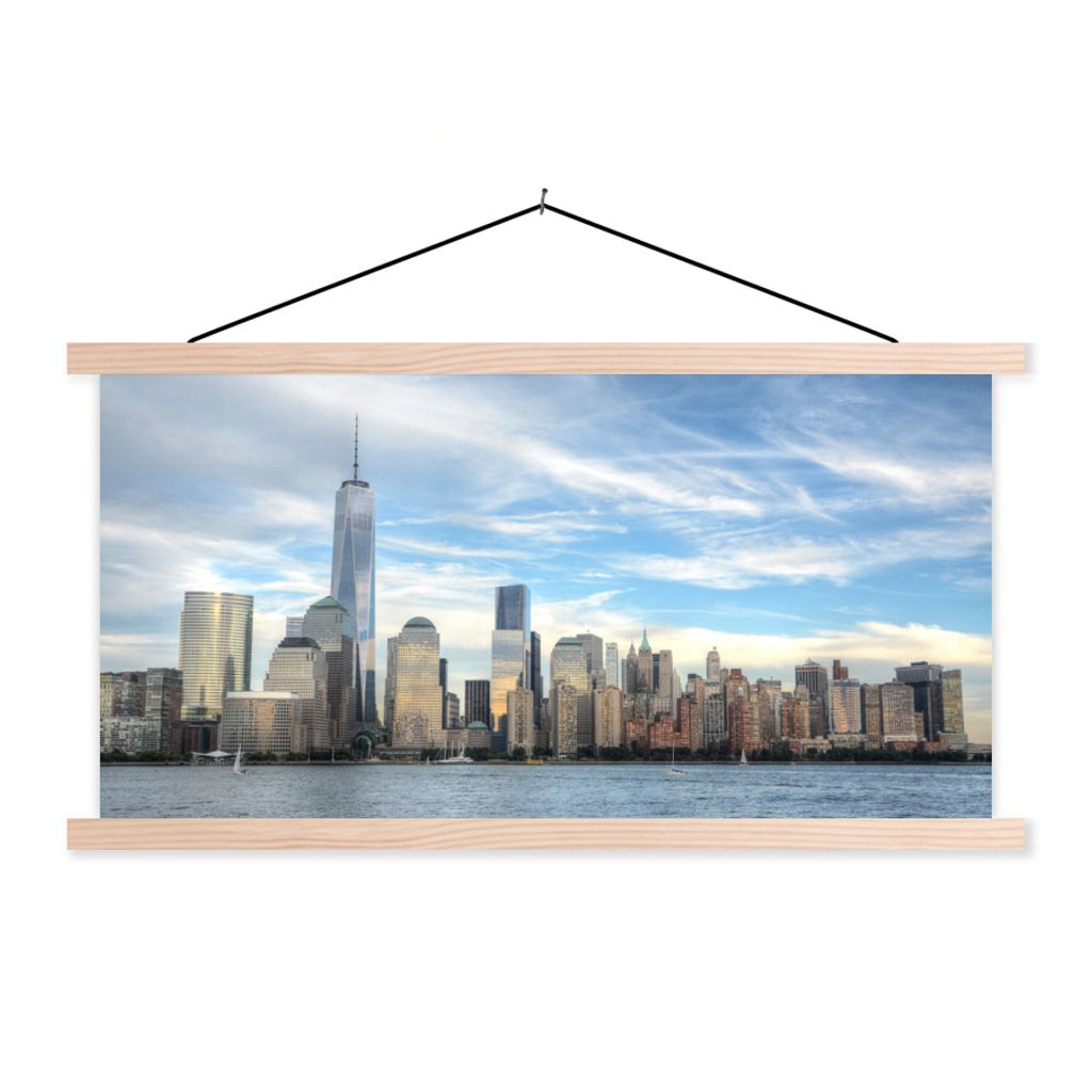 MuchoWow Textilposter Die Skyline von Manhattan mit dem One World Trade Center 120x60 cm mit holzfarbenen Rahmen - Klemmleiste