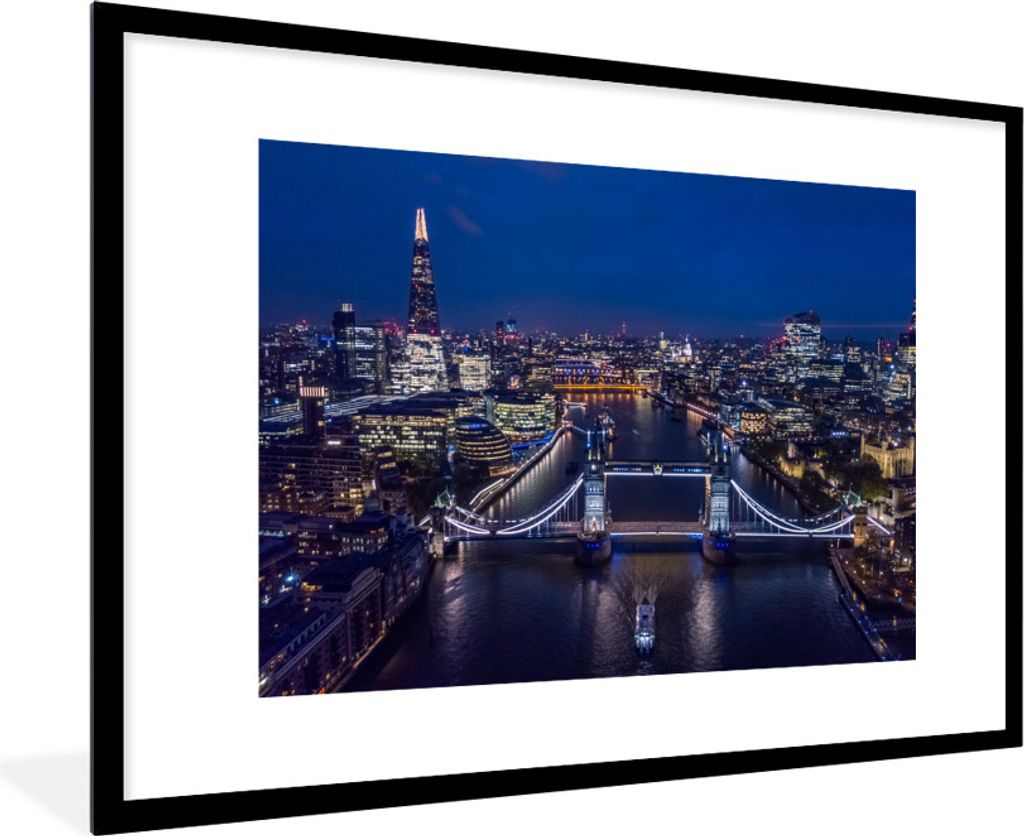 MuchoWow Gerahmtes Poster Tower Bridge beleuchtet bei Nacht in England 90x60 cm - Poster mit Schwarzem Bilderrahmen Wandposter Rahmen Foto Bilder...