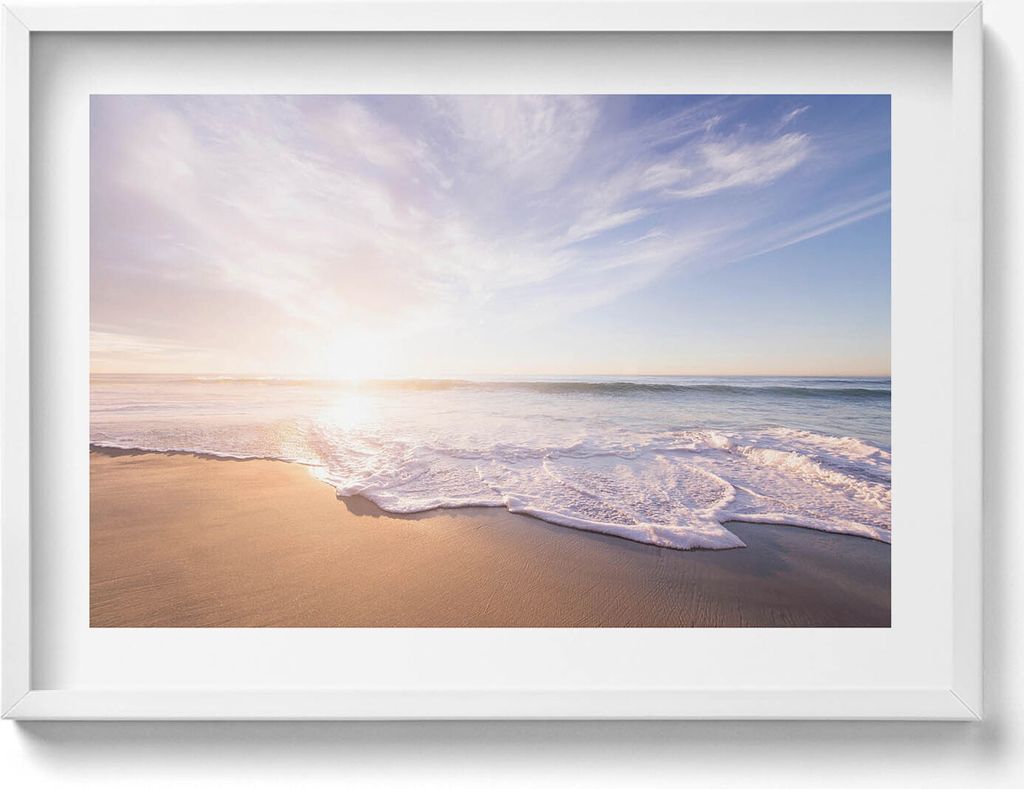 Ruhige Aussicht auf Strand und Meer– Wandbild mit Rahmen – Gerahmtes Bild – Wanddekoration – 70x50 cm – Weiß Rahmen