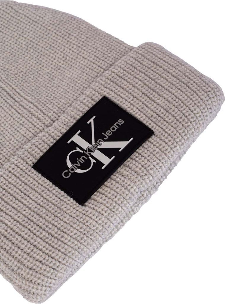 CALVIN KLEIN JEANS - Women's beanie with monogram patch - Size One size
