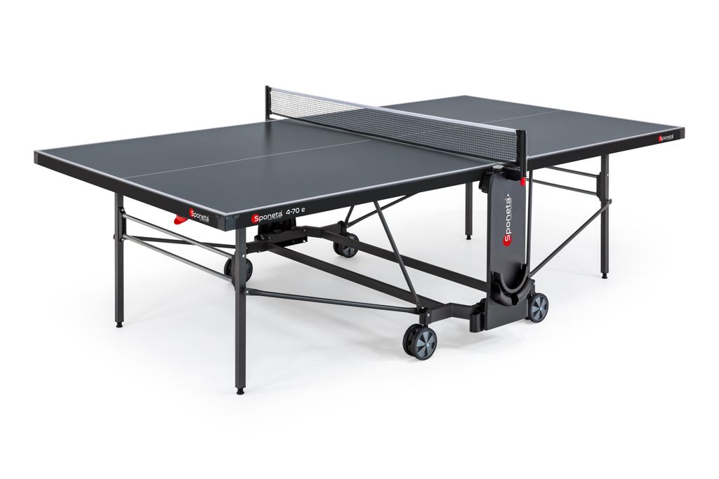 SPONETA S 4-70 e Expertline Outdoor-Tischtennisplatte mit Produktbild  KI-generiertes Bild