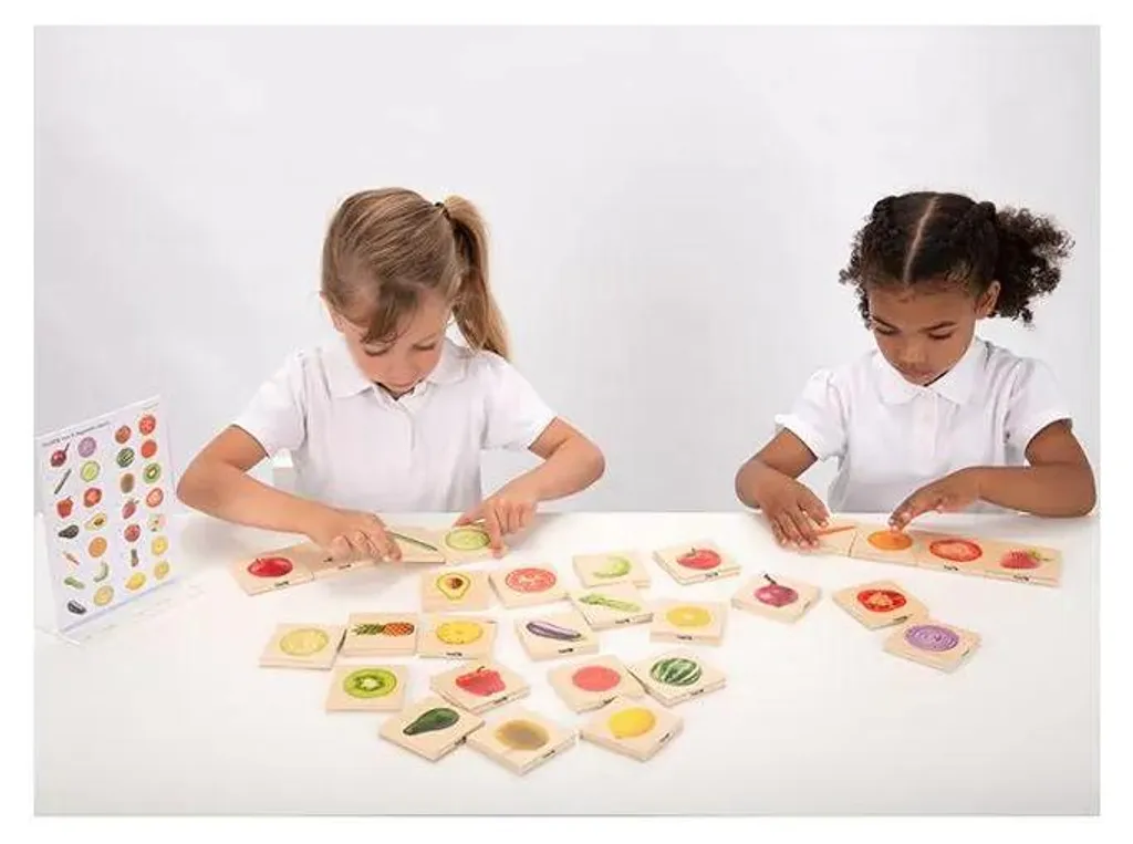 Jeu d'association en bois de hêtre avec images réelles de fruits