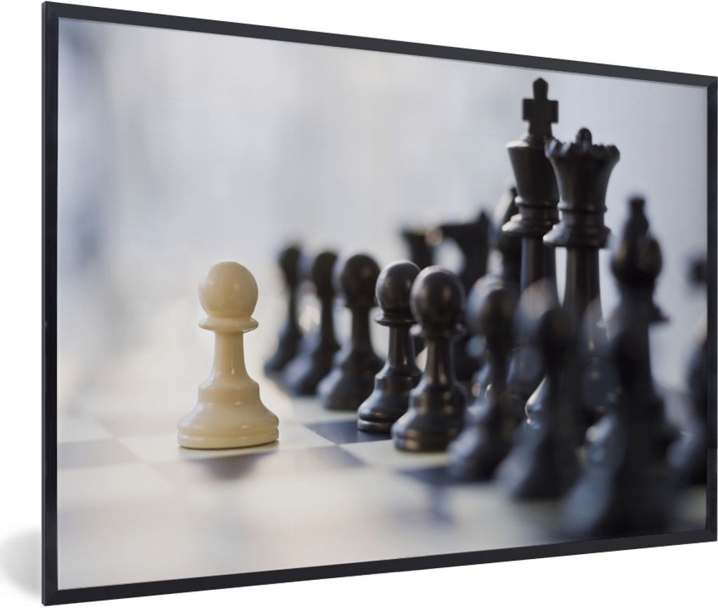 MuchoWow Gerahmtes Poster Schwarz gewinnt beim Schach 90x60 cm - Poster mit Schwarzem Bilderrahmen Wandposter Rahmen Foto Bilder - Fotorahmen - F...