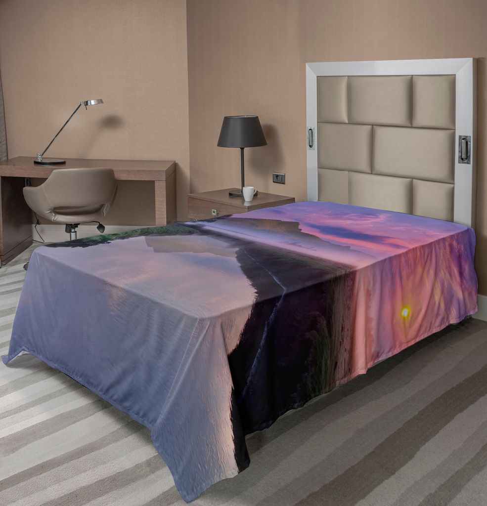 ABAKUHAUS Landschaft Bettlaken, Seeblick Spiegelbild Träumerische Berge Wolken Baum Foto, weiches bequemes oberes Bettlaken für ein dekoratives B...