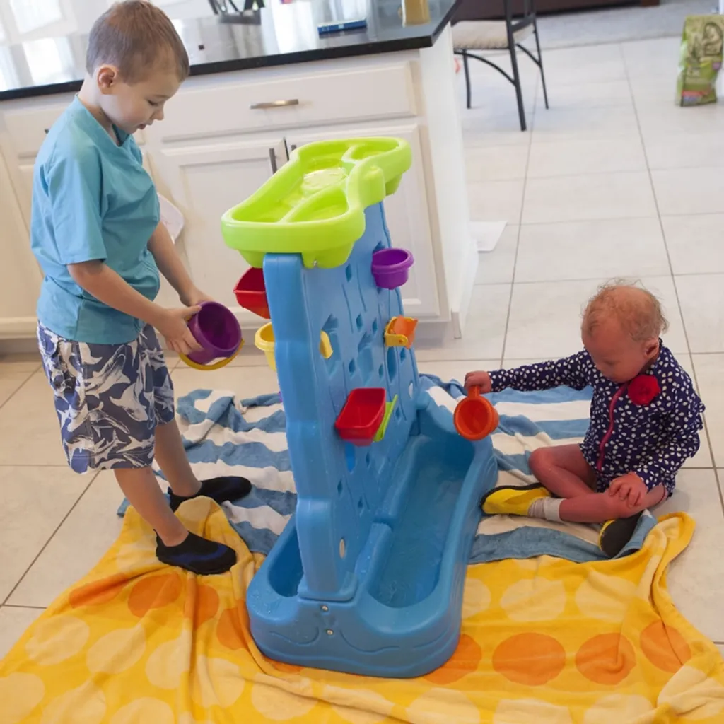 Mur d'eau Step2 Little Explorer avec 13 accessoires et parcours modulable - 14