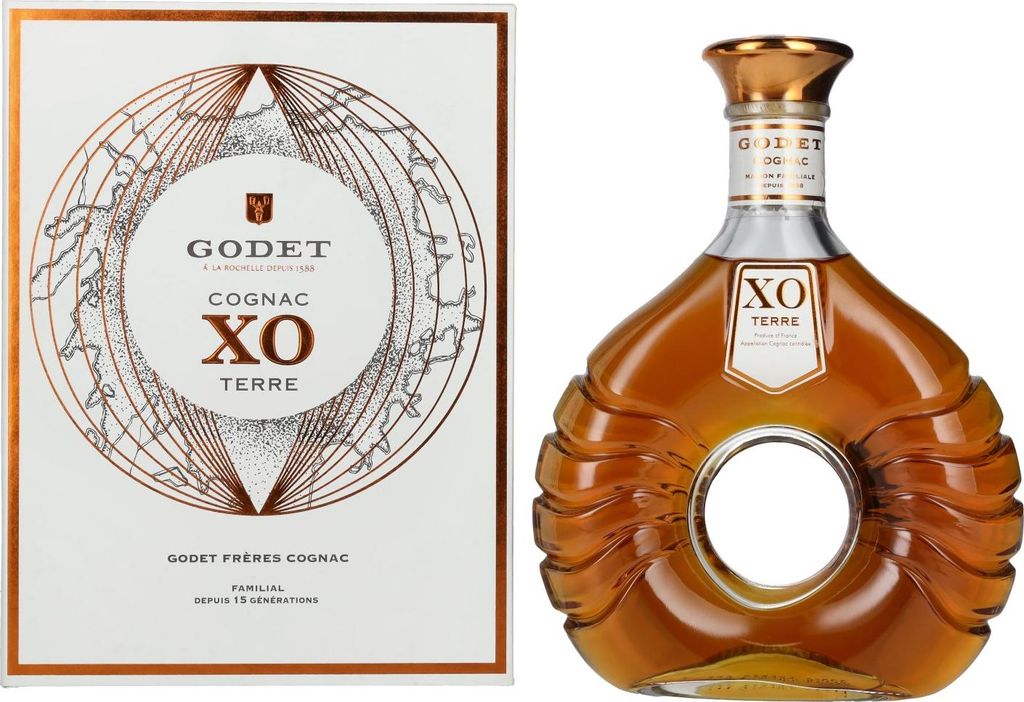 A bottle of Godet Cognac XO TERRE and its gift box are displayed side-by-side against a white background.