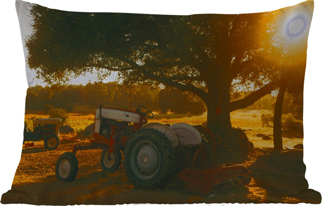 MuchoWow Outdoor Kissen - Traktor - Sonne - Baum - Landschaft - 60x40 cm - Wetterfest - Lounge Kissen - Zierkissen - Kissen für Innenräume